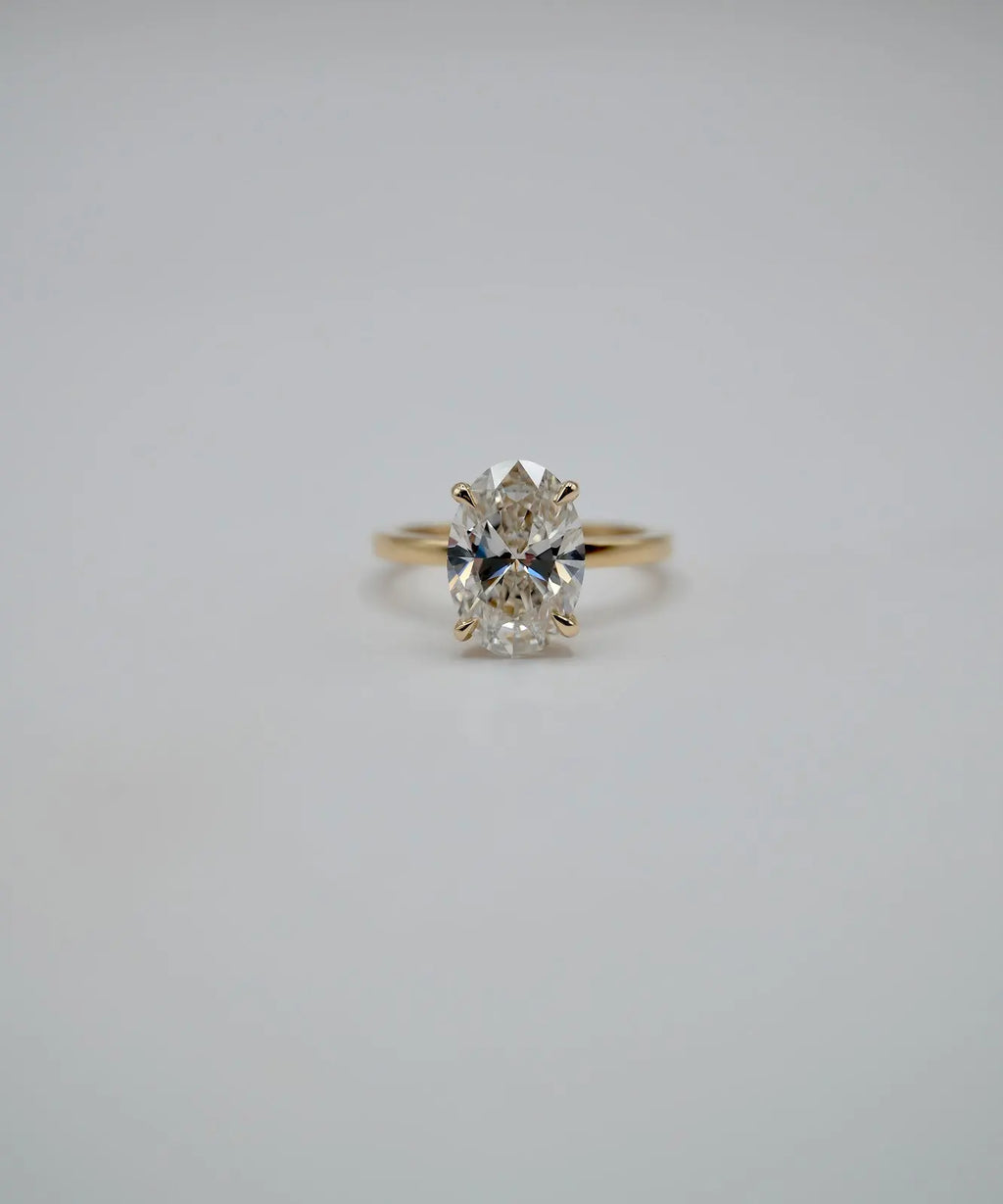 Oval LGD Engagement ring
