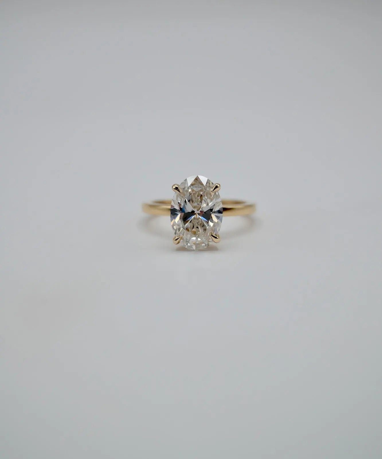 Oval LGD Engagement ring