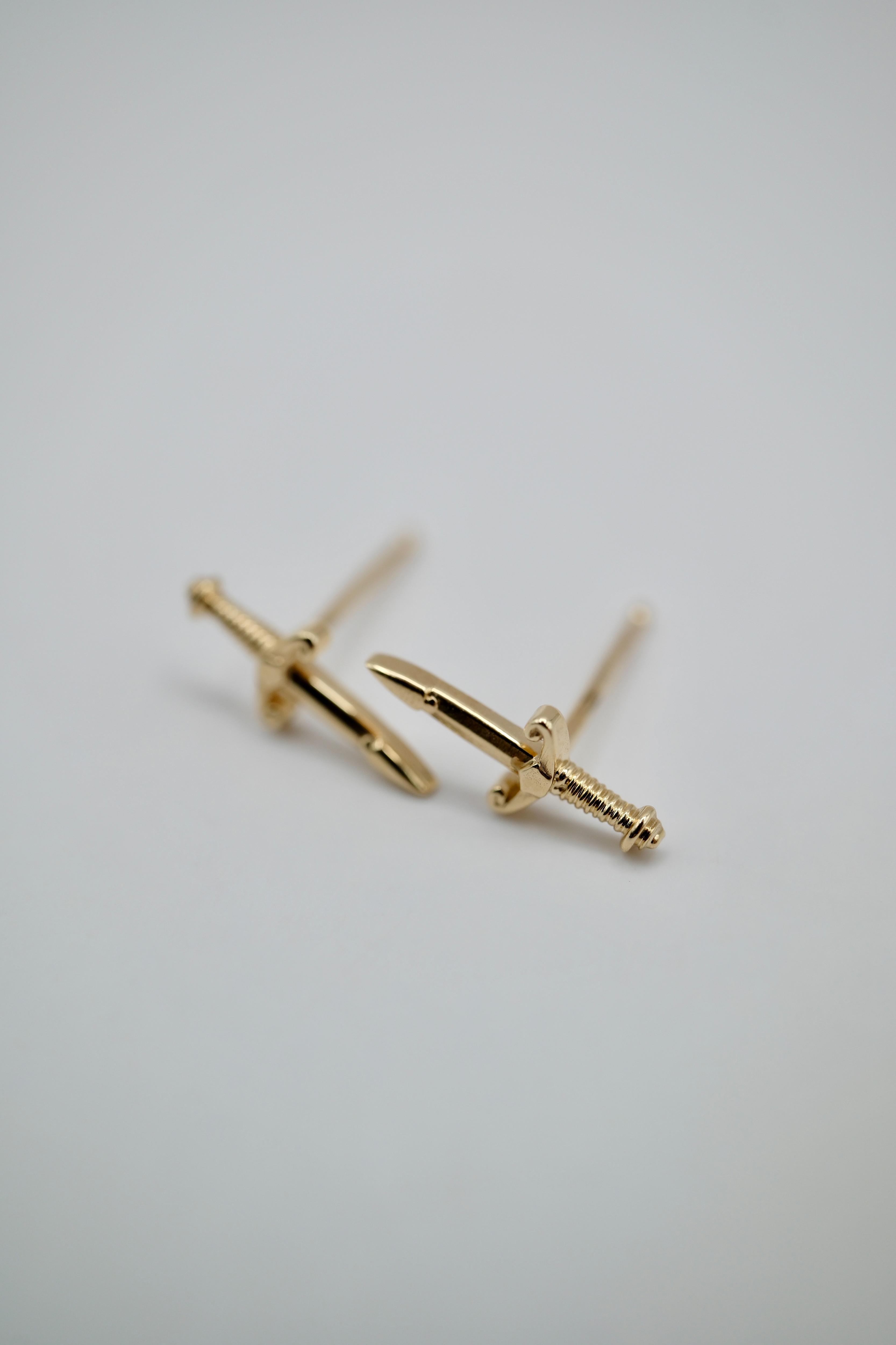 Dagger Studs