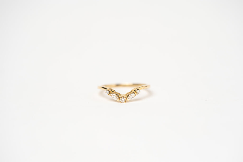 Marquise & Round Diamond Contour Band