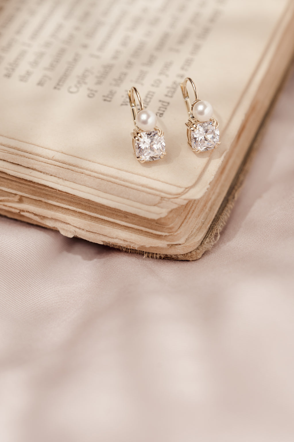 Cushion and Pearl-Essence Gemmas