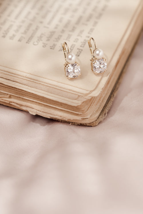 Cushion and Pearl-Essence Gemmas
