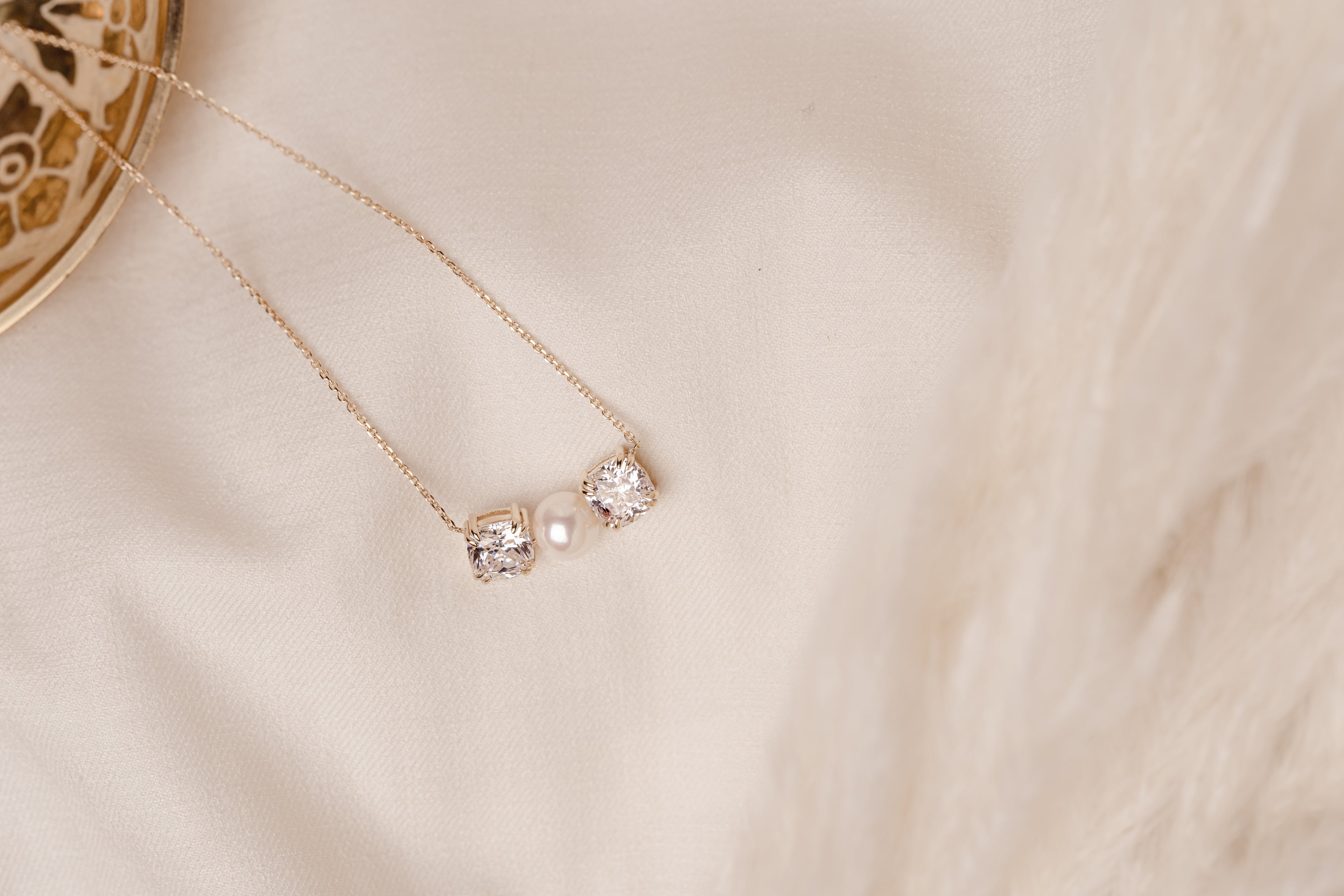 Cushion and Pearl-Essence Necklace