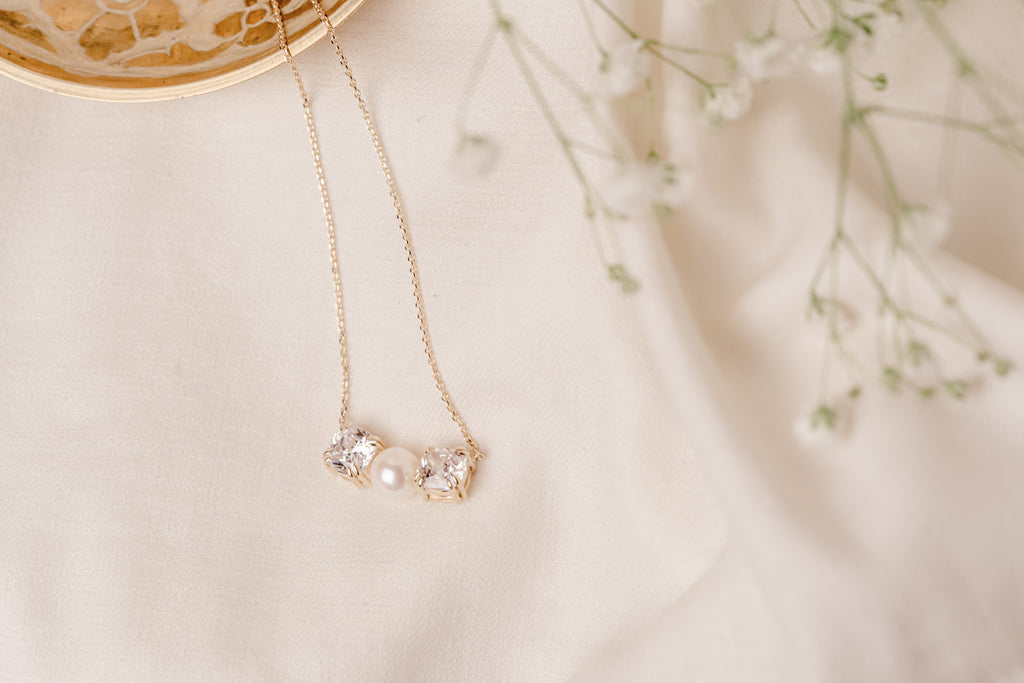 Cushion and Pearl-Essence Necklace